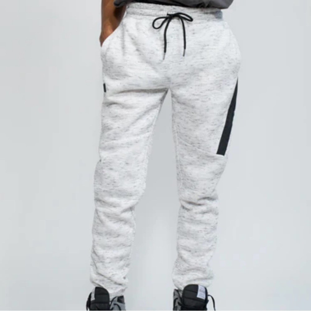 American Eagle Outfitters Light Grey Joggers‎ with Black Details Size Medium